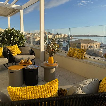 La Terrazza Sul Porto Bed & Breakfast Syracuse ภายนอก รูปภาพ