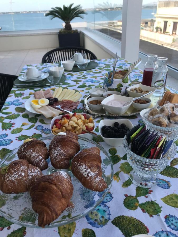 La Terrazza Sul Porto Bed & Breakfast Syracuse ภายนอก รูปภาพ