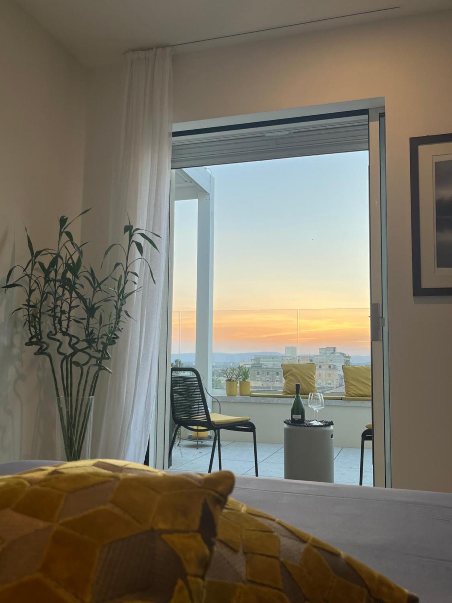 La Terrazza Sul Porto Bed & Breakfast Syracuse ภายนอก รูปภาพ