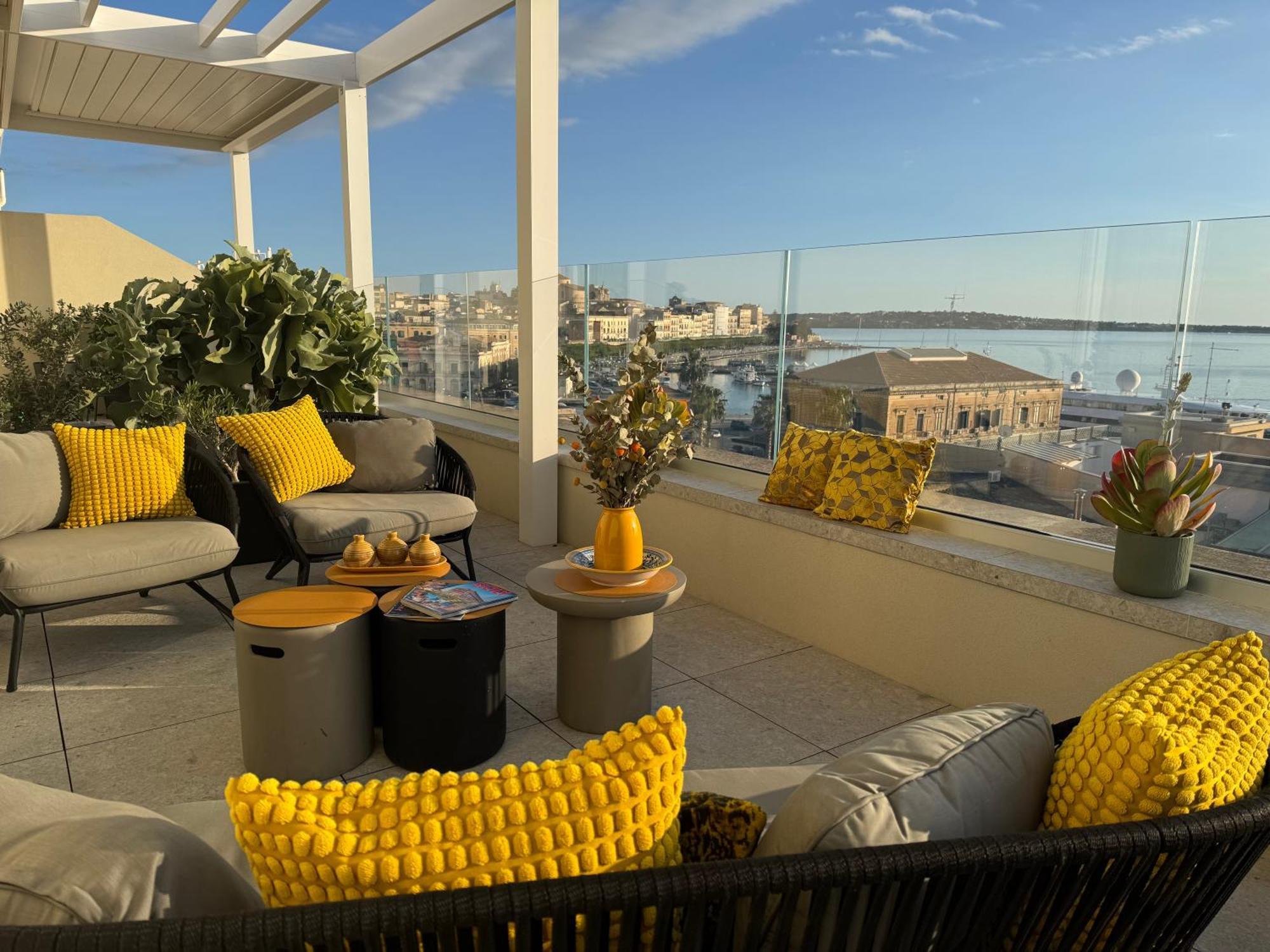 La Terrazza Sul Porto Bed & Breakfast Syracuse ภายนอก รูปภาพ